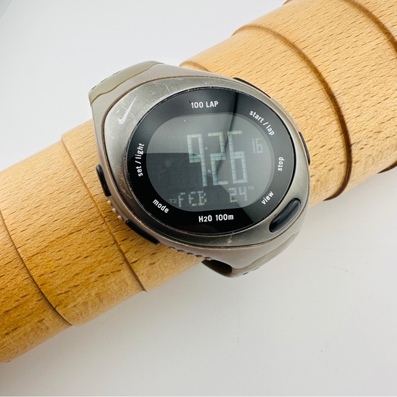 Nike Bowerman Rare Brown Running Watch - Picture 5 of 9